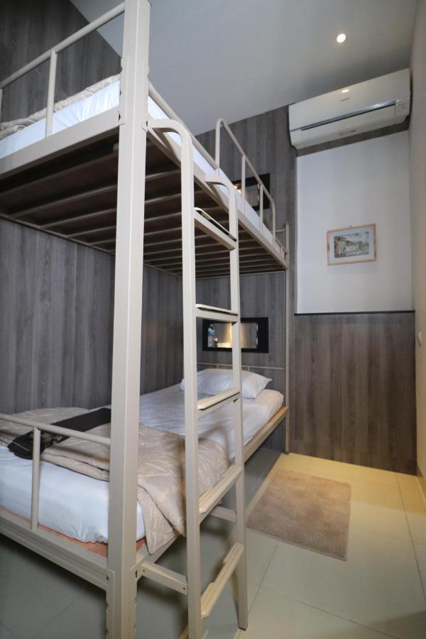The Cabin Tanjung Yogyakarta Bagian luar foto